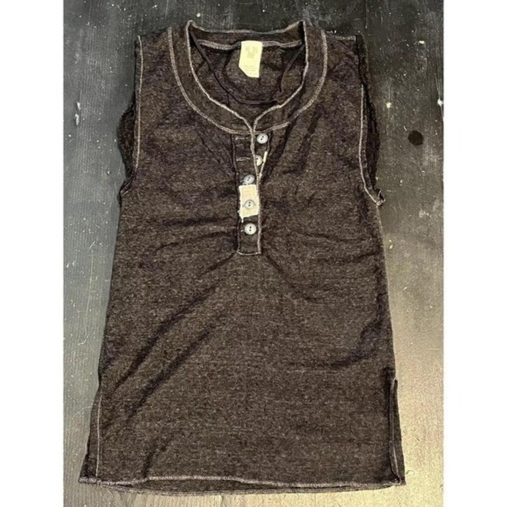 Free People Gray tank top size XS with buttons, We The Free Collection